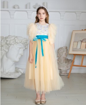 裸杏色缎面蕾丝细节礼服长裙公主裙