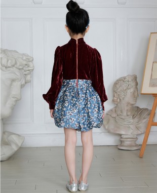 酒红色及丝绒拼接花朵提花连体裤